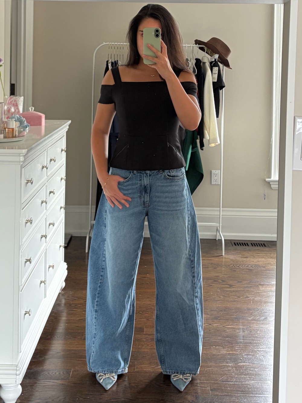 BCBGMAXAZRIA EMELYA BLACK TOP